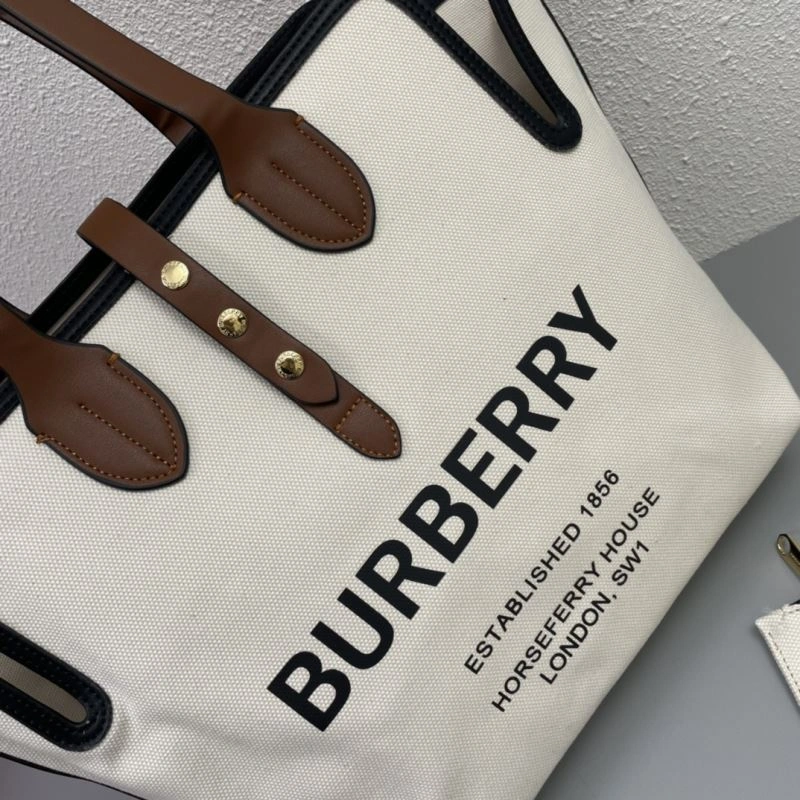 Burberry Shopping Bags Trendy 84569