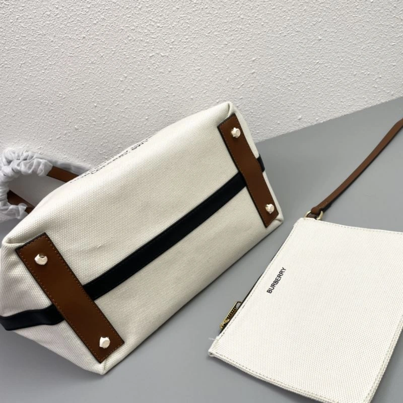 Burberry Shopping Bags Trendy 84569