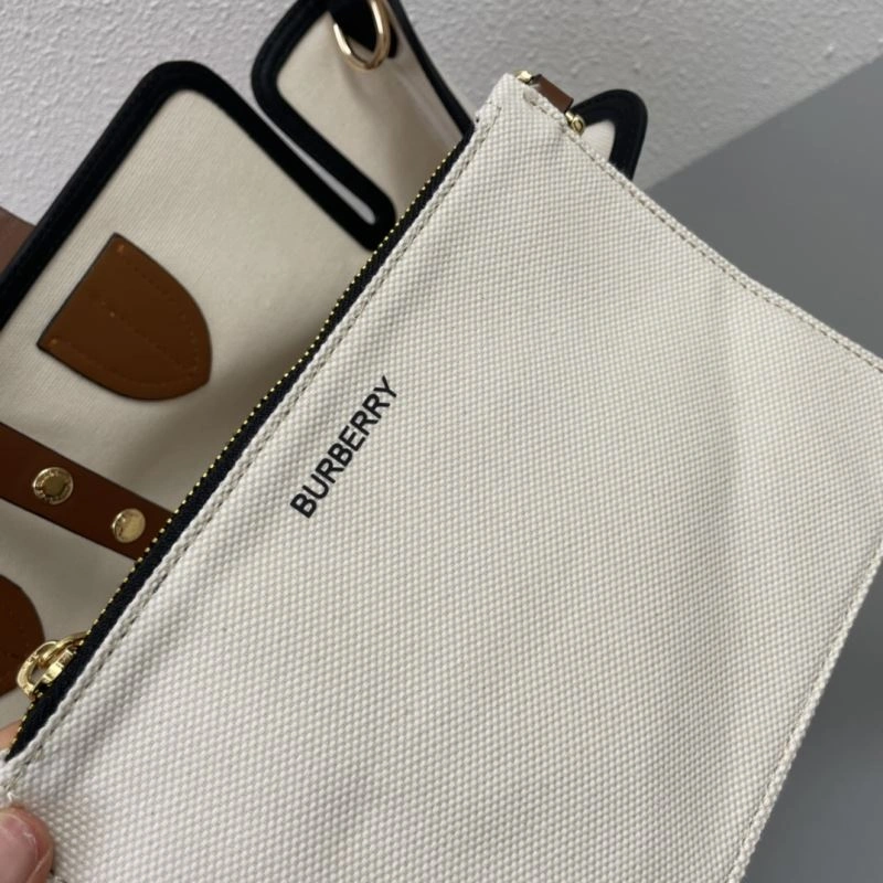Burberry Shopping Bags Trendy 84569