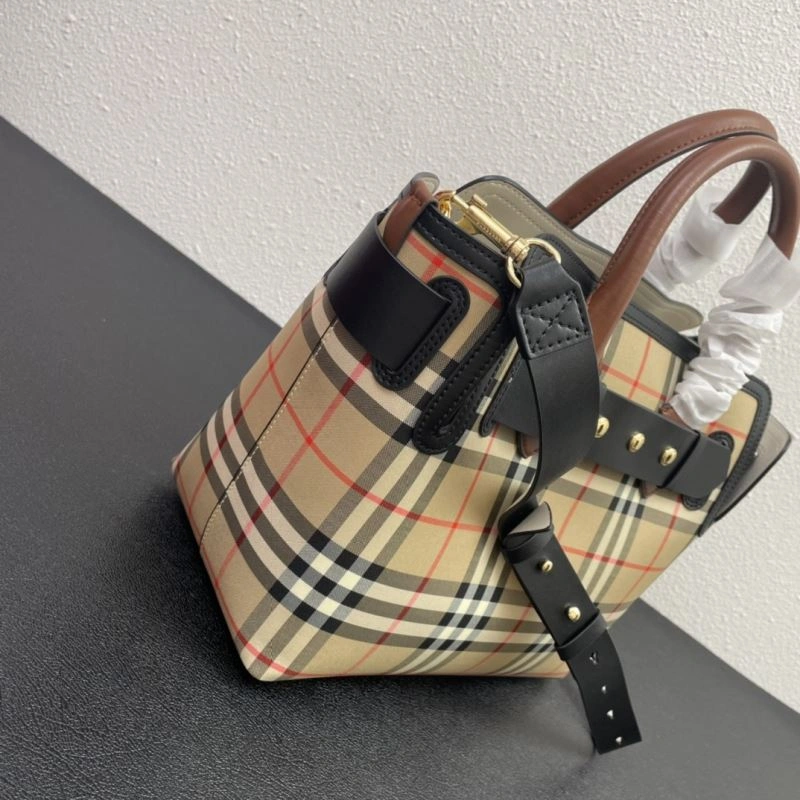 Burberry Shopping Bags StreetReady 84567