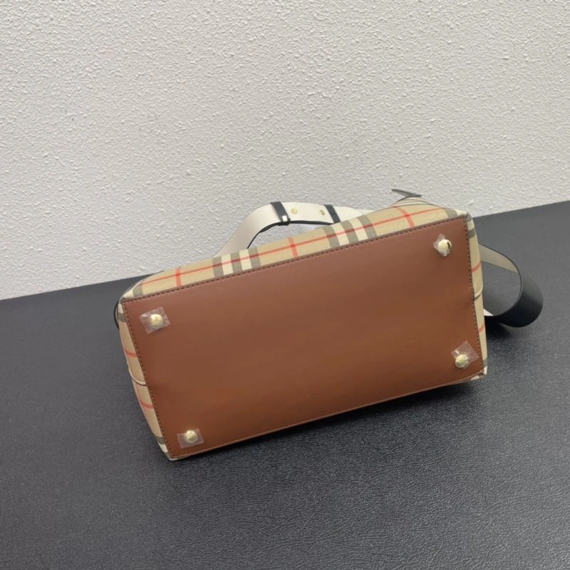 Burberry Shopping Bags StreetReady 84567