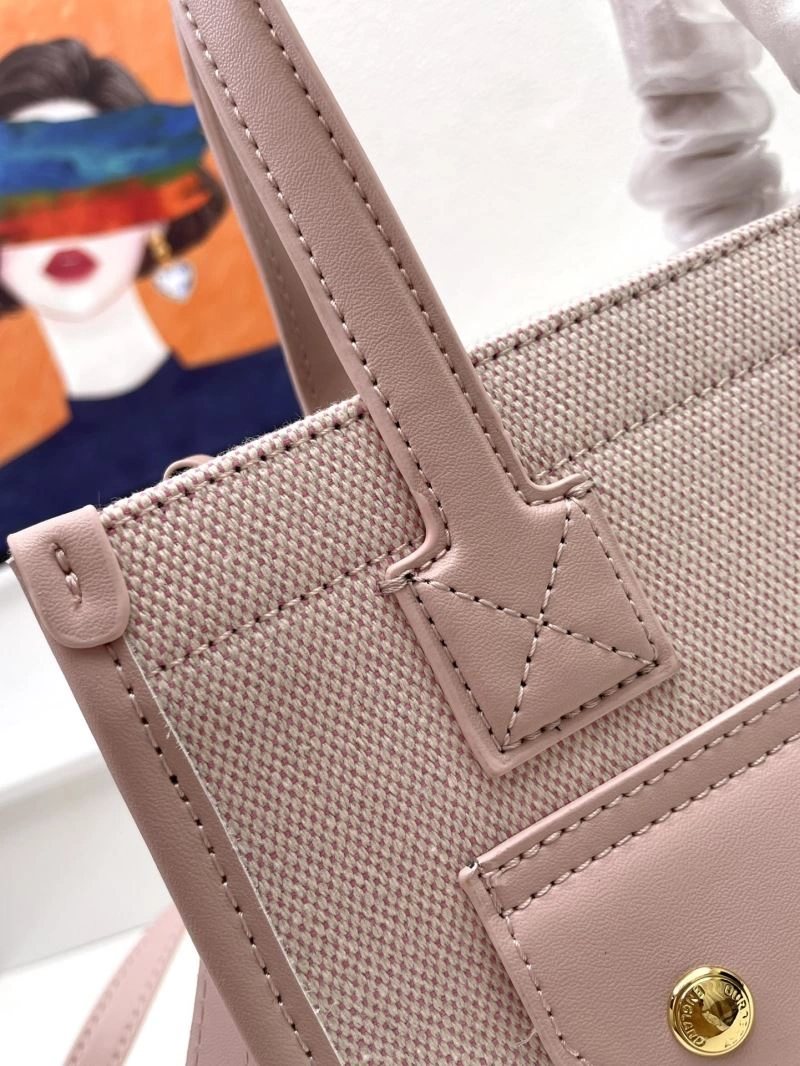 Minimalist Burberry Shopping Bags 84560