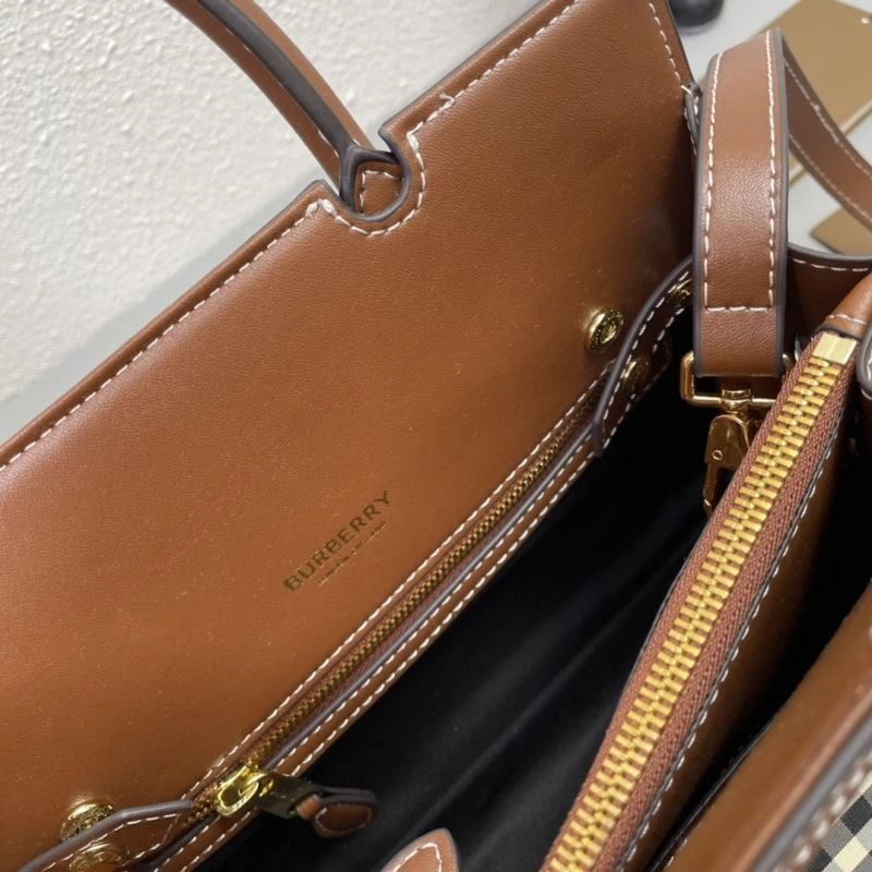 Burberry Shopping Bags Minimalist 84547