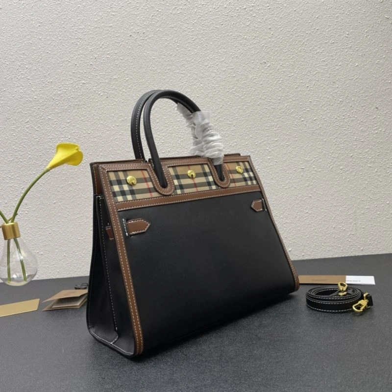 Tailored Burberry Shopping Bags 84544