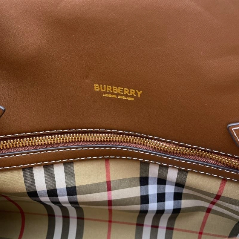 Tailored Burberry Shopping Bags 84544