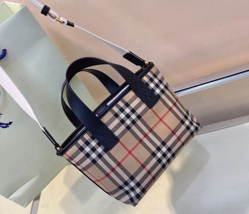 ModernLook Burberry Shopping Bags 64511