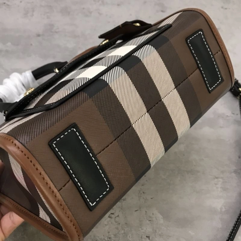 Burberry Shopping Bags Supportive 64544