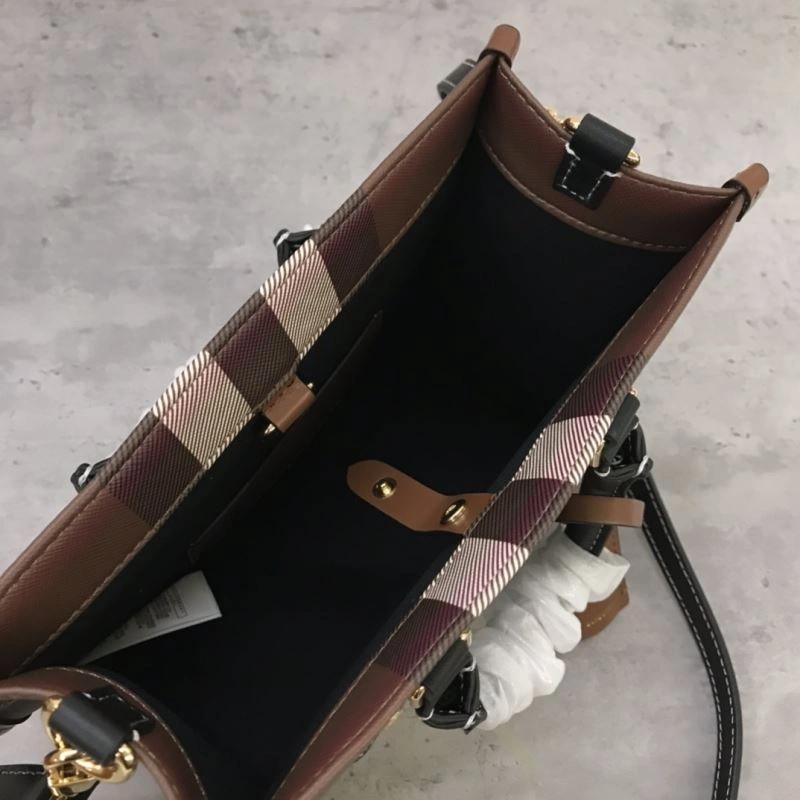 Burberry Shopping Bags Supportive 64544