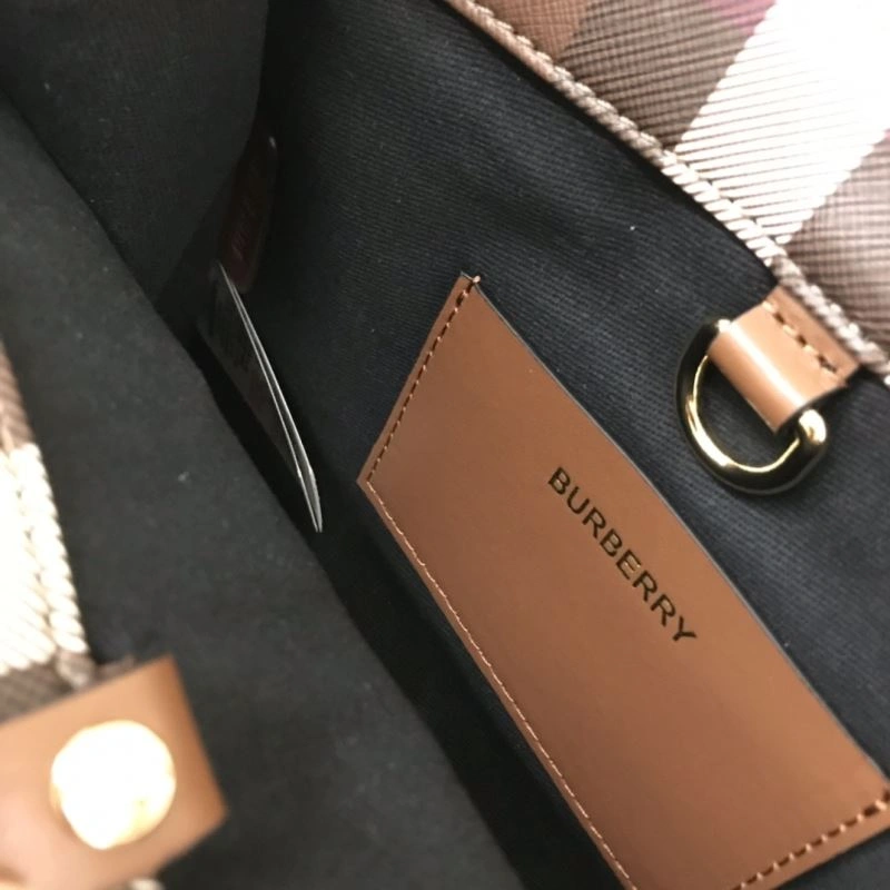 Burberry Shopping Bags Supportive 64544