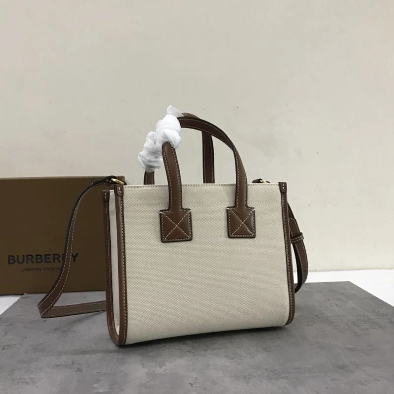 Burberry Shopping Bags Attractive 64507