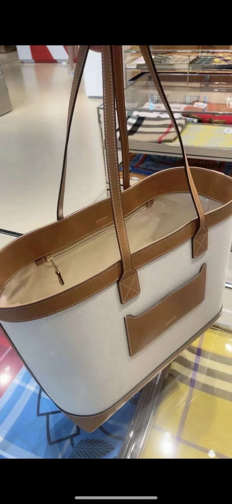Burberry Shopping Bags Sustainable 64537
