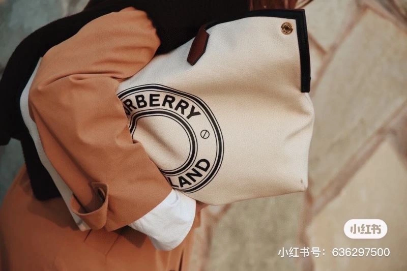 ComfortFit Burberry Shopping Bags 64503