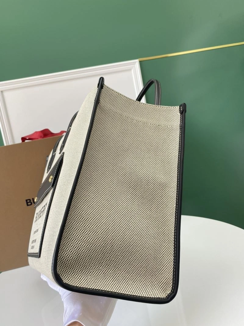 Lightweight Burberry Shopping Bags 64500