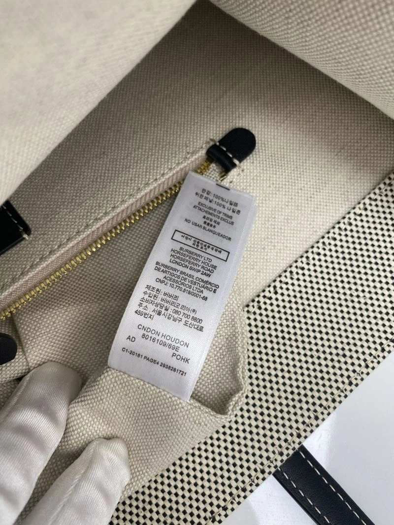 Lightweight Burberry Shopping Bags 64500