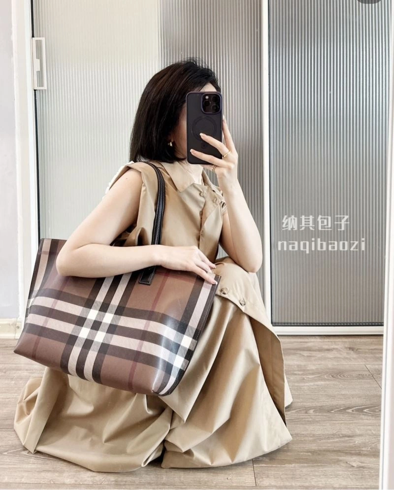 Burberry Shopping Bags Durable 64496