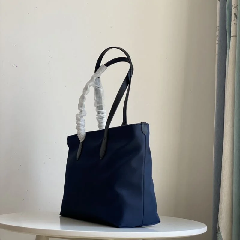Burberry Shopping Bags Versatile 51676