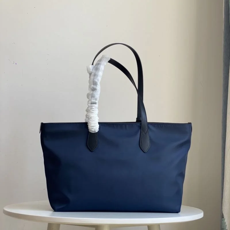 Burberry Shopping Bags Versatile 51676