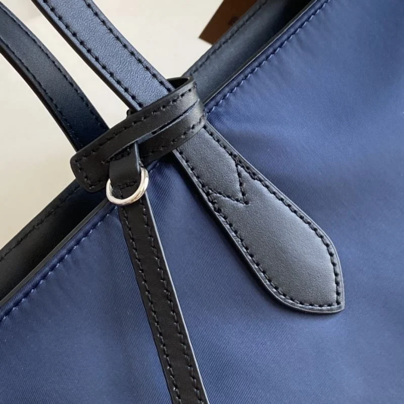Burberry Shopping Bags Versatile 51676