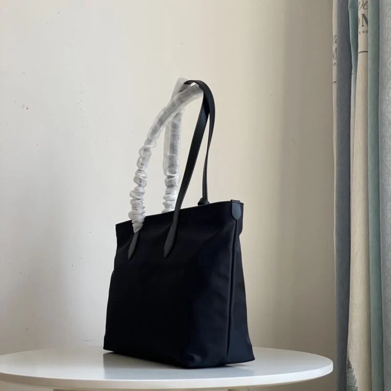 Classic Burberry Shopping Bags 51675