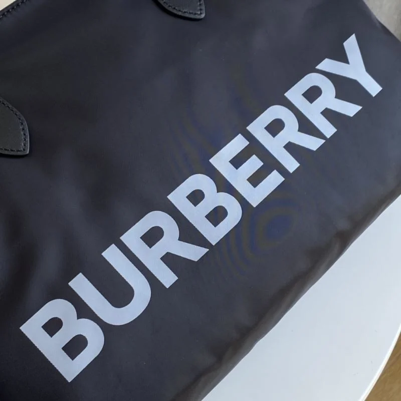Classic Burberry Shopping Bags 51675