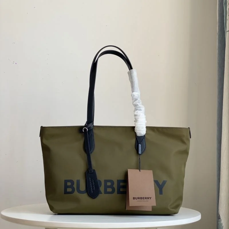 Burberry Shopping Bags Lightweight 51670