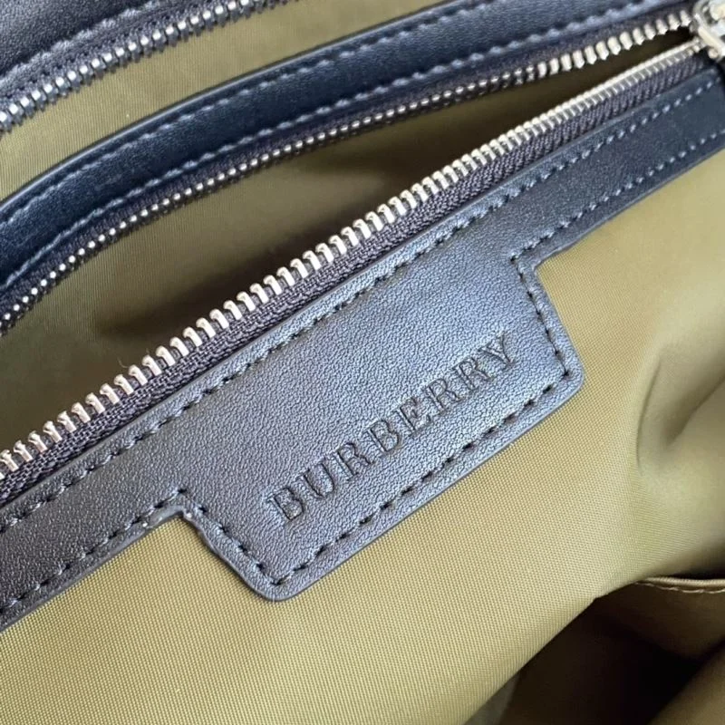 Burberry Shopping Bags Lightweight 51670