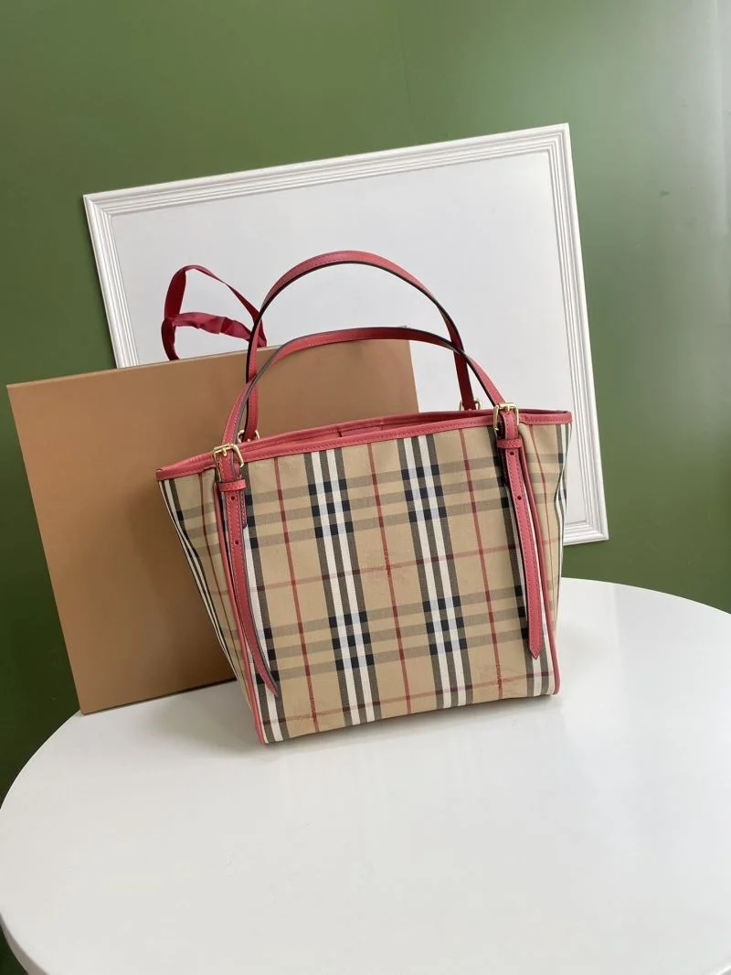 Stylish Burberry Shopping Bags 51674