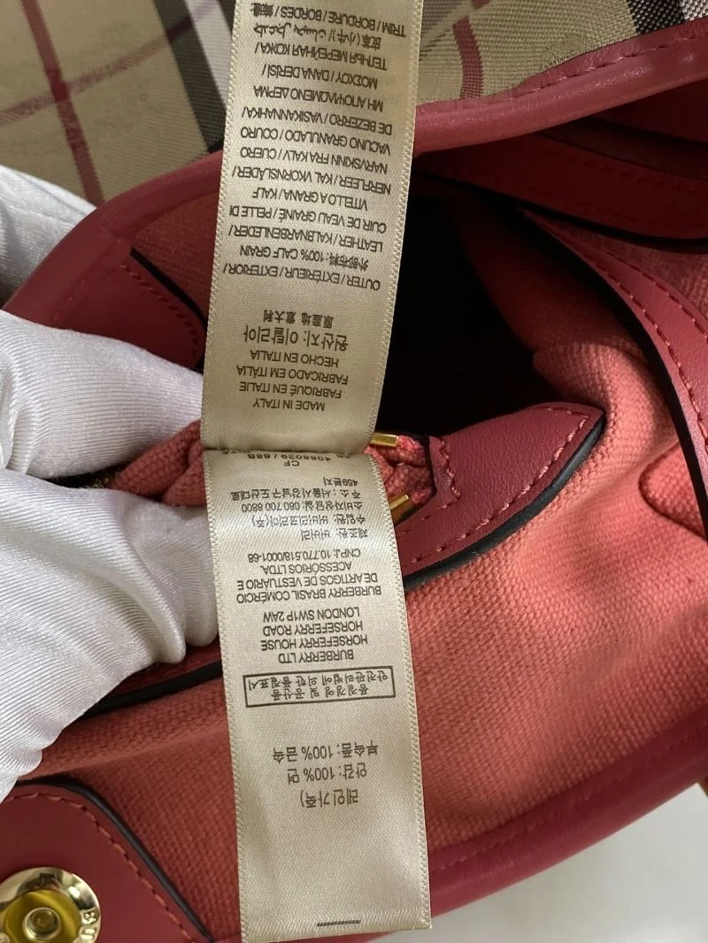 Stylish Burberry Shopping Bags 51674