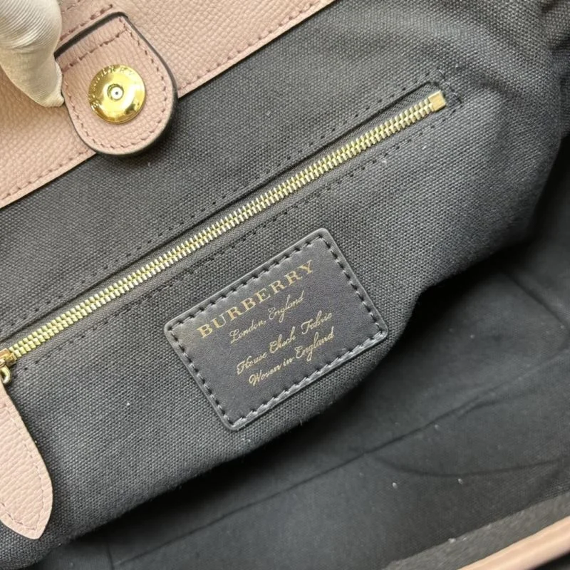 Burberry Shopping Bags DailyWear 51689
