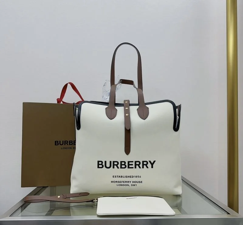 Burberry Shopping Bags Flexible 51667