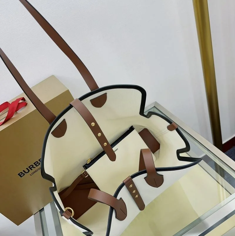 Burberry Shopping Bags Flexible 51667