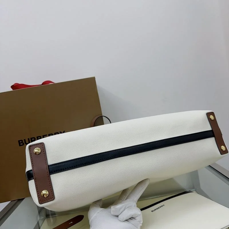 Burberry Shopping Bags Flexible 51667