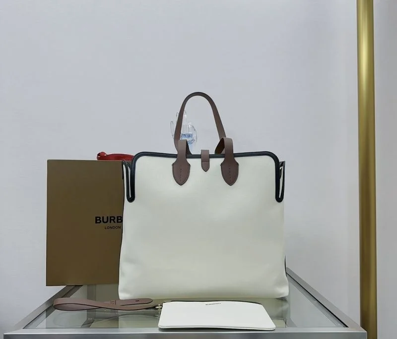 Burberry Shopping Bags Flexible 51667