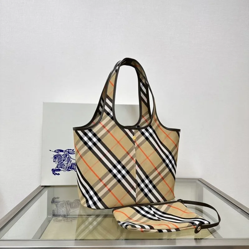 Minimalist Burberry Shopping Bags 51659