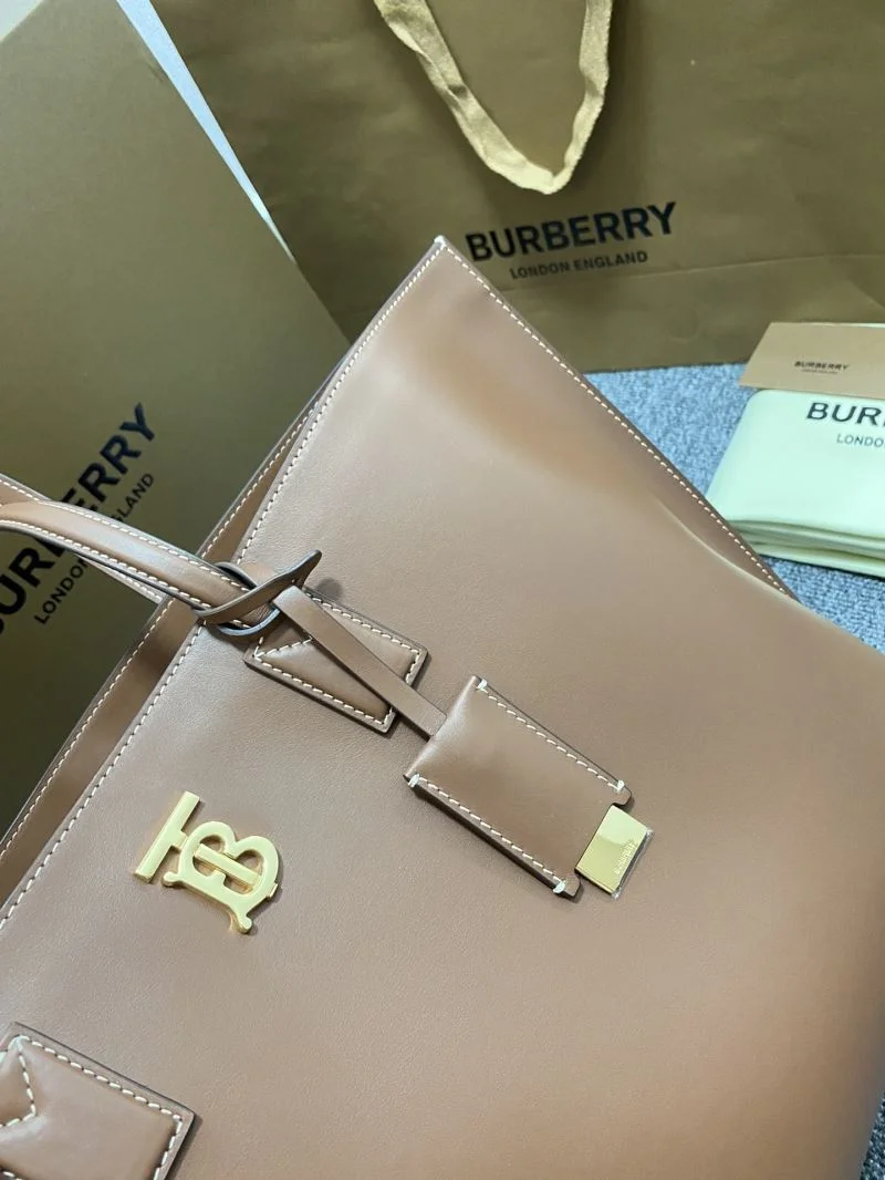 UrbanChic Burberry Shopping Bags 51683