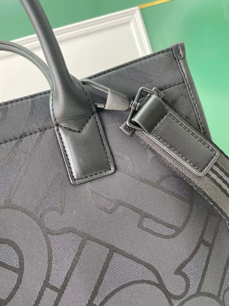 Burberry Shopping Bags Flexible 37903