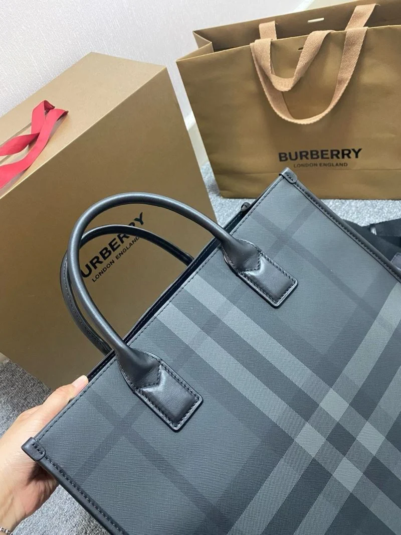 ComfortFit Burberry Shopping Bags 37908