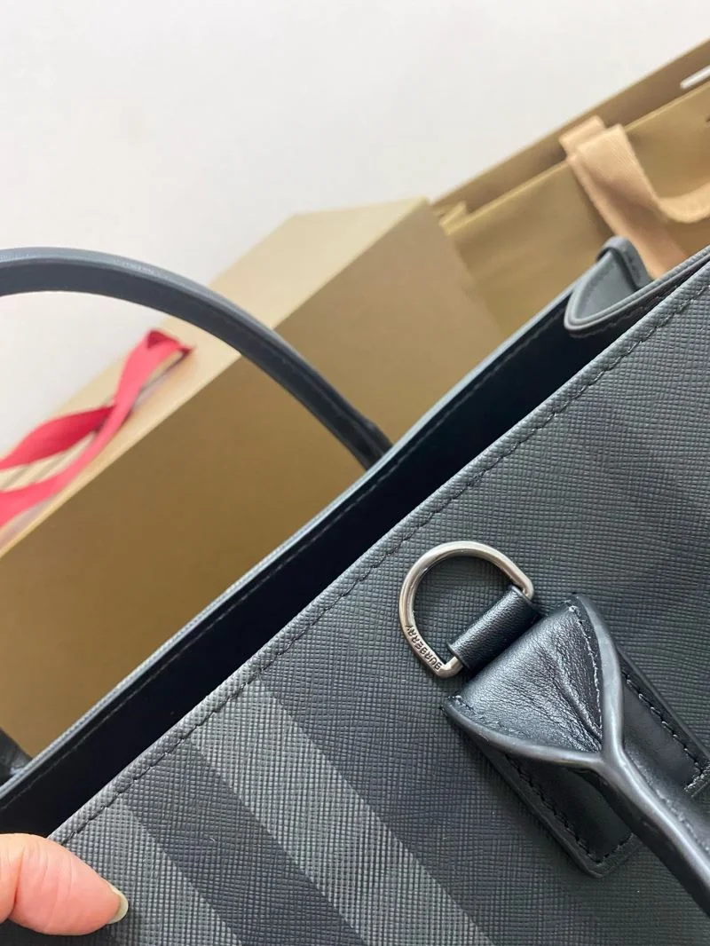 ComfortFit Burberry Shopping Bags 37908