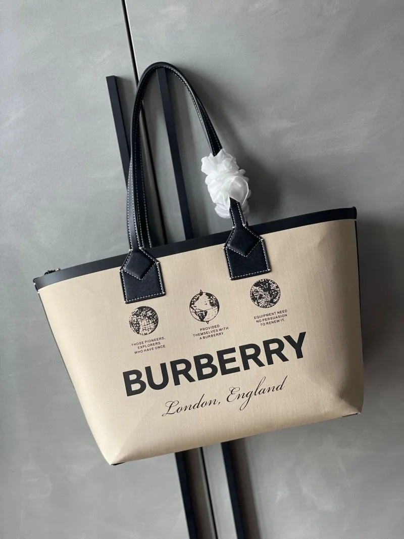 SunProtective Burberry Shopping Bags 37913