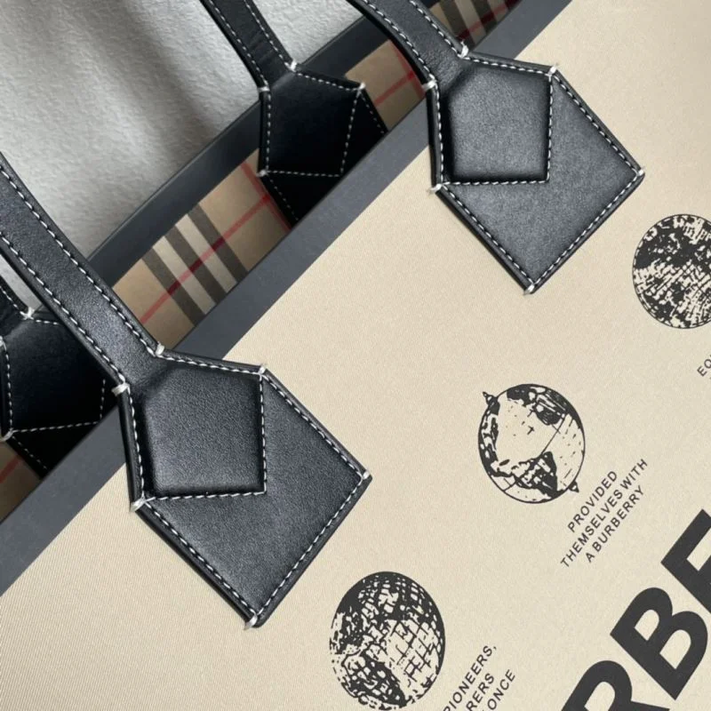 SunProtective Burberry Shopping Bags 37913