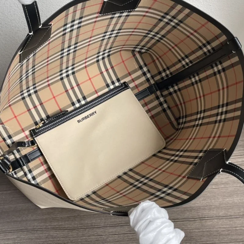 SunProtective Burberry Shopping Bags 37913