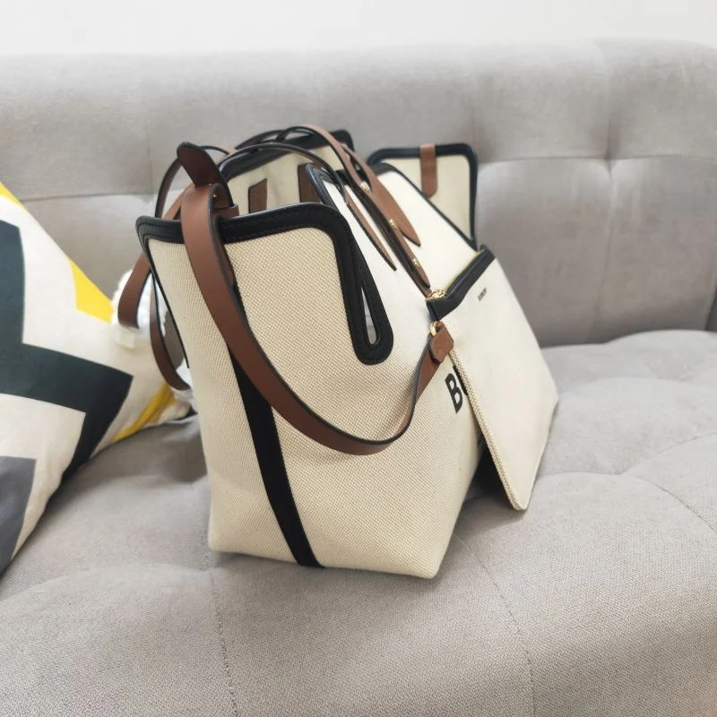 Sophisticated Burberry Shopping Bags 37891