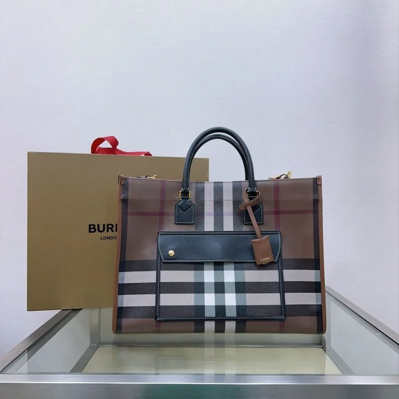 Elegant Burberry Shopping Bags 37907