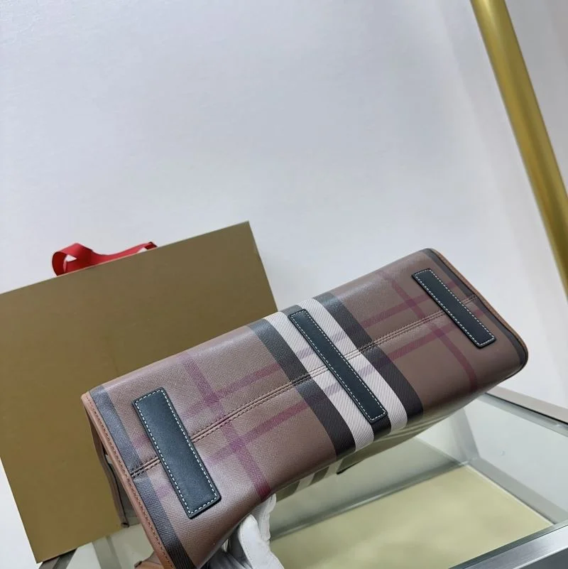 Elegant Burberry Shopping Bags 37907