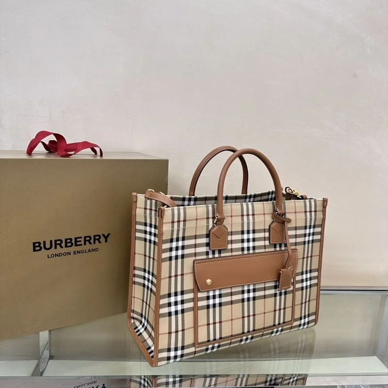 Burberry Shopping Bags Tailored 37911