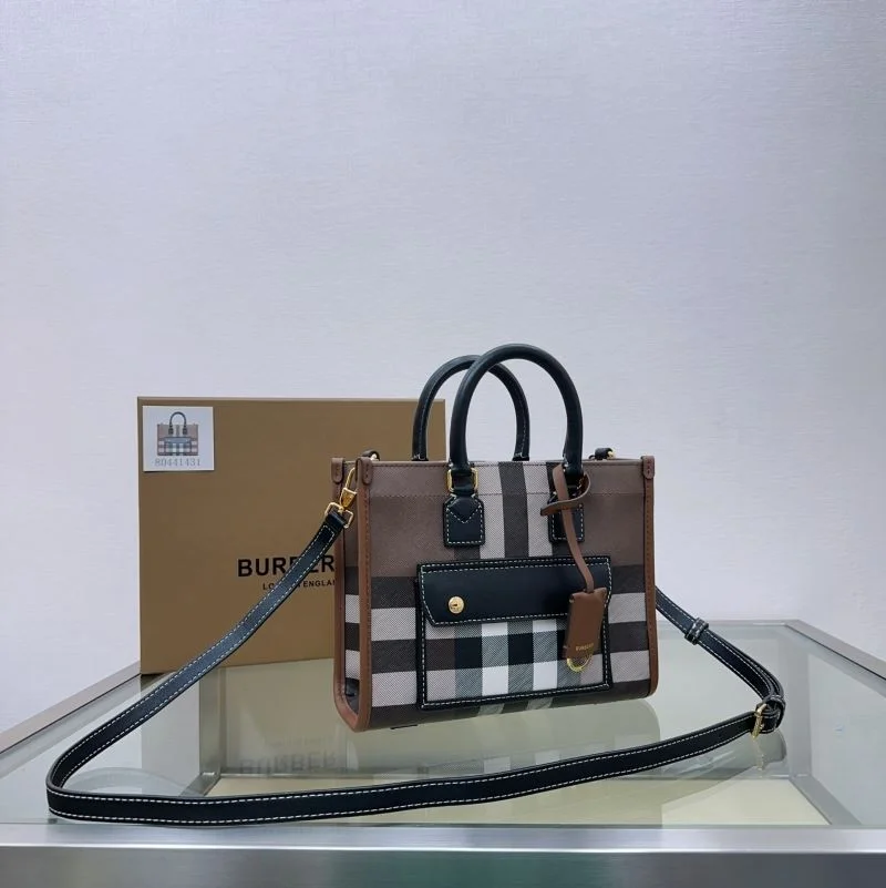 Functional Burberry Shopping Bags 37910