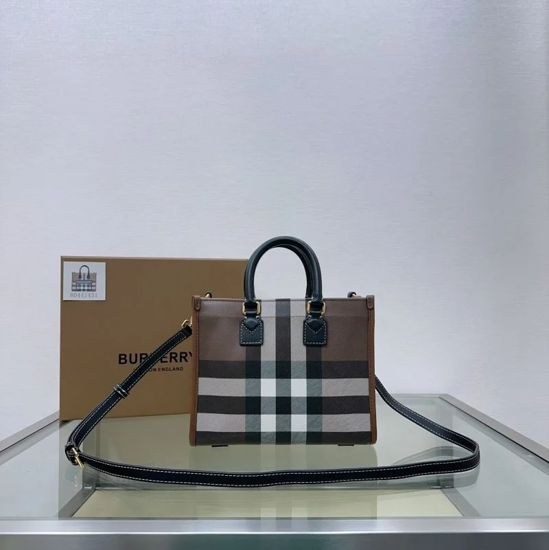 Functional Burberry Shopping Bags 37910