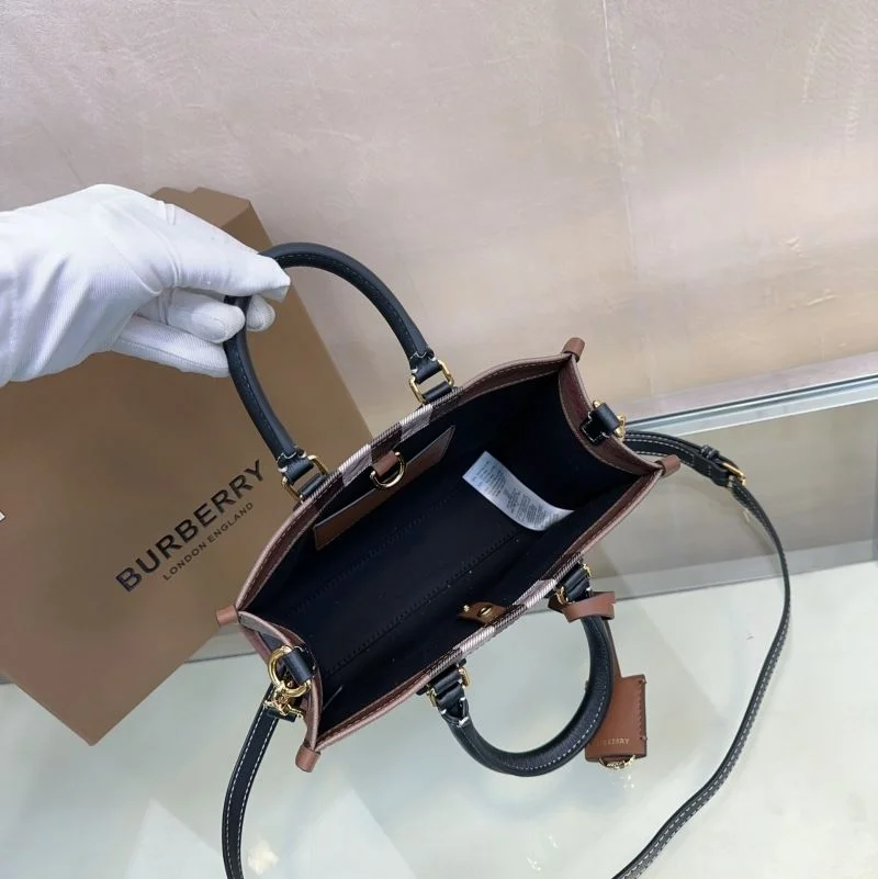 Functional Burberry Shopping Bags 37910