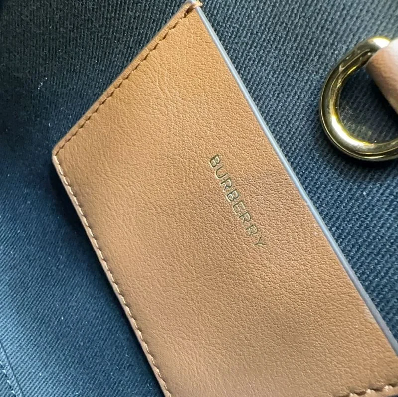 Functional Burberry Shopping Bags 37910