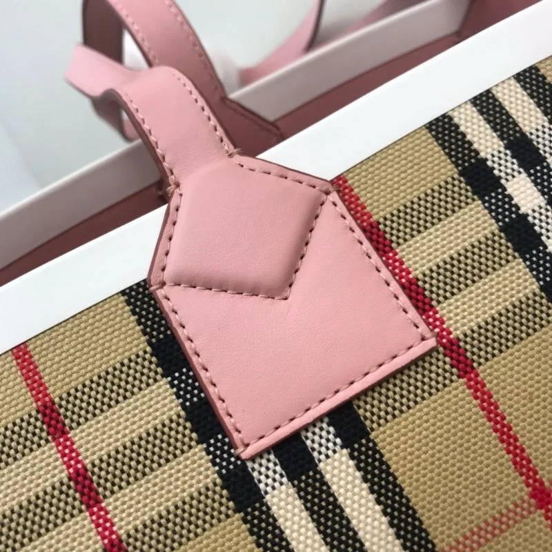Burberry Shopping Bags HighQuality 37904